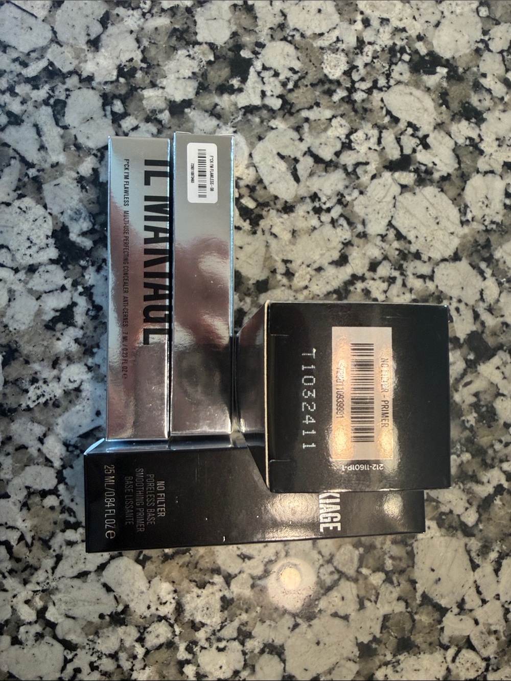 IL MAKIAGE Silver & Black Makeup Set - Primer and No-Filter Essentials